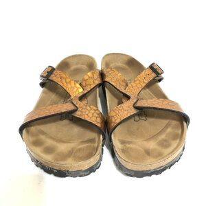 Birkenstock sandals Brown Textured Sandals with Buckle